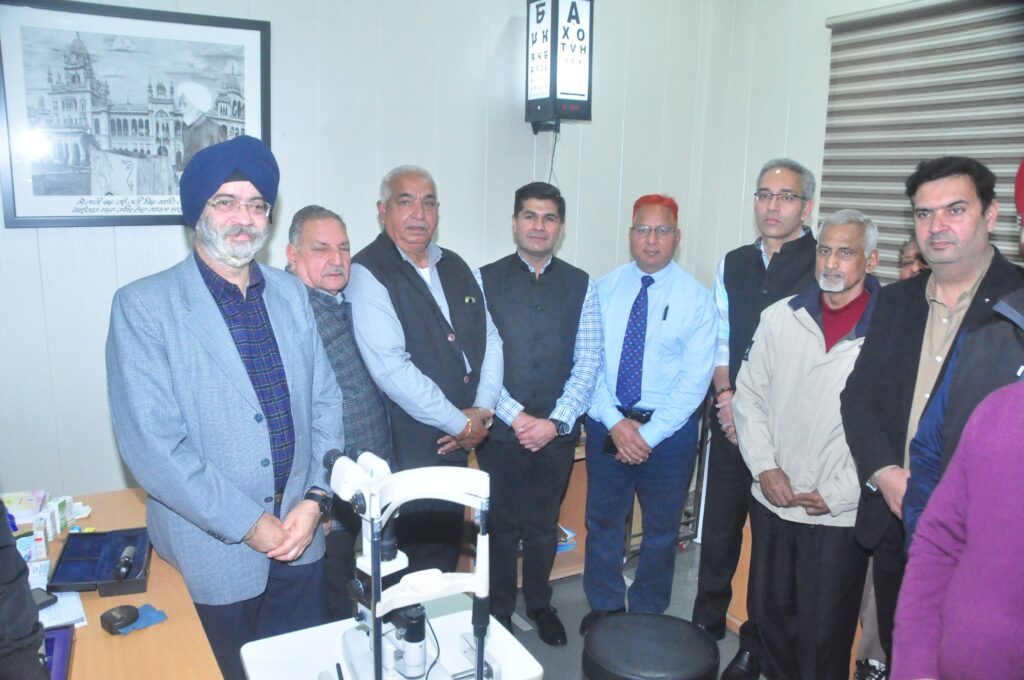 doctors at eye camp